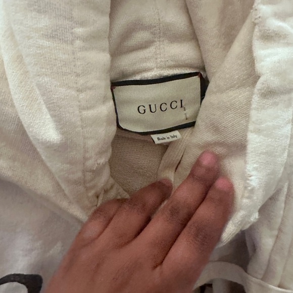GUCCI HOODIE (Great condition) *Authentic* - Picture 2 of 7